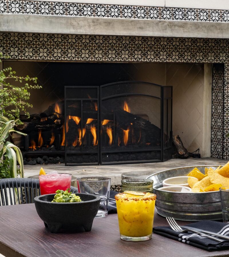 El Camino Boca Raton Fireplace Dining Area